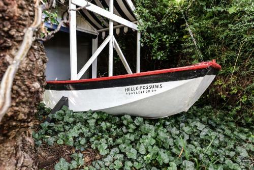 Locally Decorated Daylesford 3 Bedroom Cottage