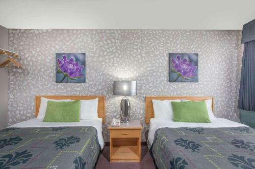 Hotel Almada Inn