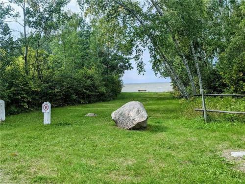 3 Bedroom Cottage - Sunroom + Patio + Fire Pit