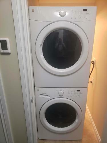 Apartamento Spacious 1 Bedroom Private Suite, With High Speed Internet