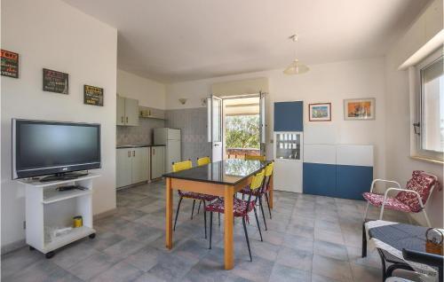 Nice Home In Marina Di Modica With Wifi And 2 Bedrooms