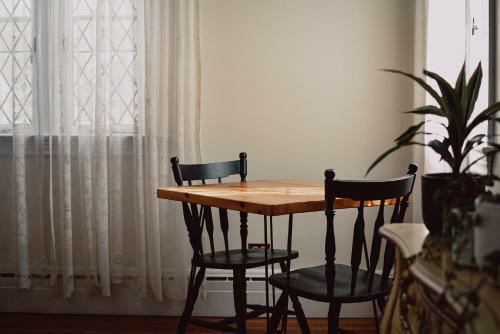 Hill Road Manor Bed & Breakfast