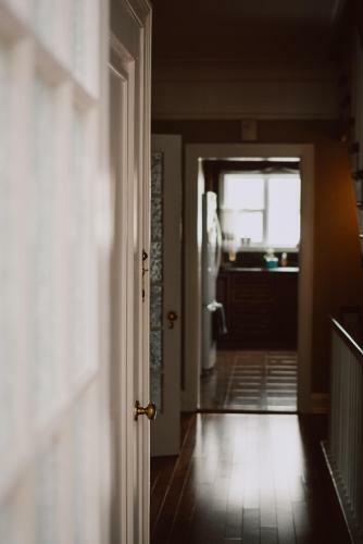 Hill Road Manor Bed & Breakfast