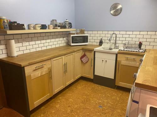 Apartamento Journey's End - 2 Bed 1 Bath Suite