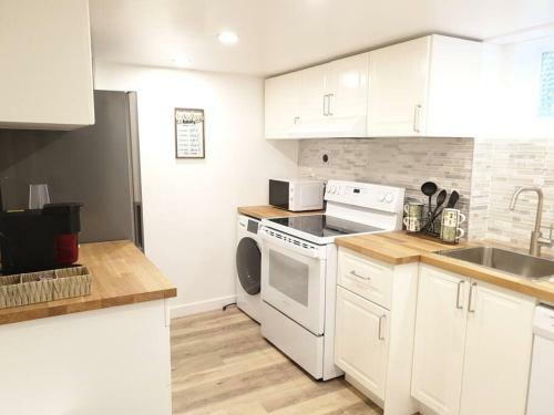 Apartamento Happy, Cozy, Fun, Loving Suite In West Vancouver