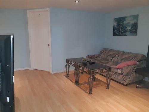 Hostal Mcmaster Accommodations