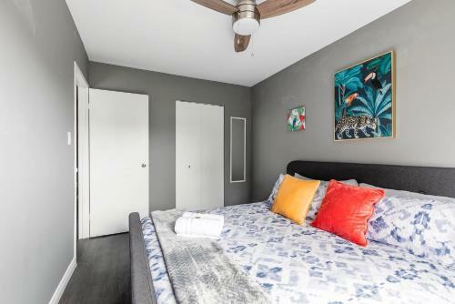 Stunning 2br - King Bed Apartment - Prime Location!