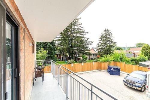 Stunning 2br - King Bed Apartment - Prime Location!
