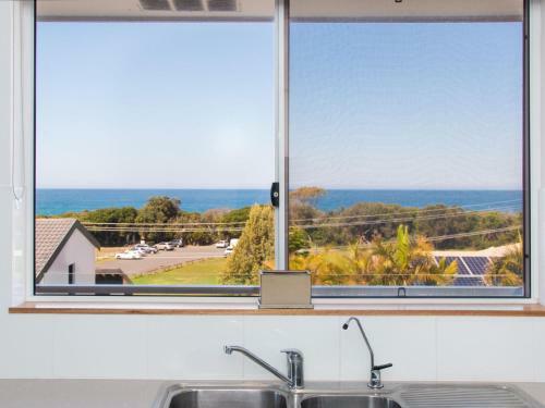 4 Seaview Street