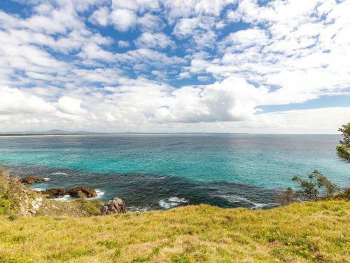 Fourwinds At 2 Bennetts Head