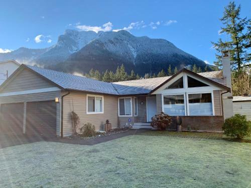Coquihalla River Retreat