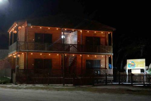 Apartamento Flamingo Cabin Steps From The Beach.