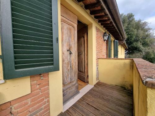 Delightful Holiday Home In Toscana With Shared Pool