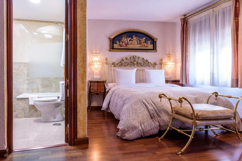 Hostal Lima