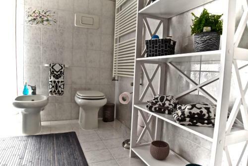 Modern- Family Apartment Halfway Between Milano And Como