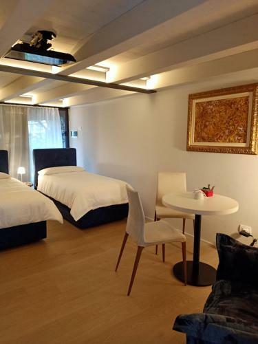 Hostal V&v Rentroom Design