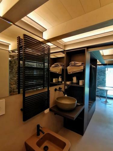 Hostal V&v Rentroom Design