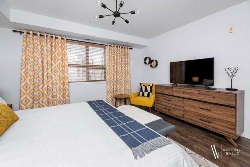 Apartamento Chic Retreat, Modern, Pool, Hot Tub, Gym