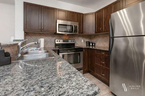 Apartamento Chic Retreat, Modern, Pool, Hot Tub, Gym