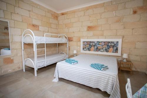 Mirto Apartments
