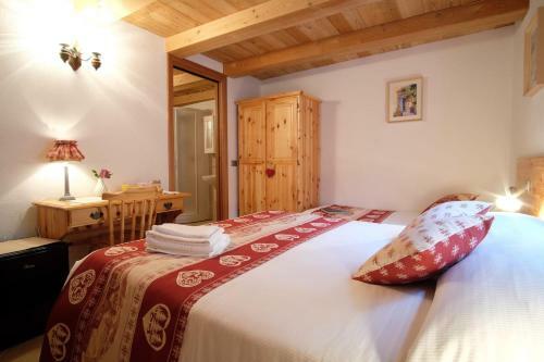Hostal Chambres D'hotes Rue Saint Bernard