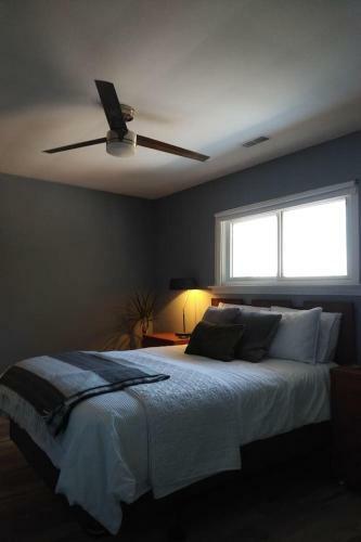 The Green Space - 2br Mcm Inspired Apartment
