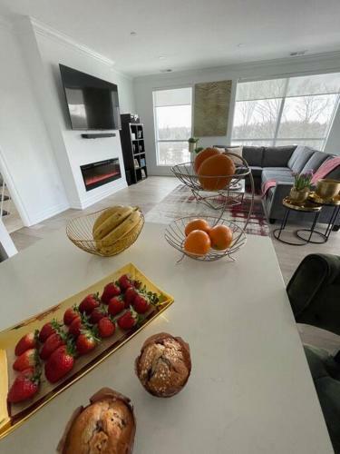 Luxury 3 Bedroom Apartment Condo + All Amenities