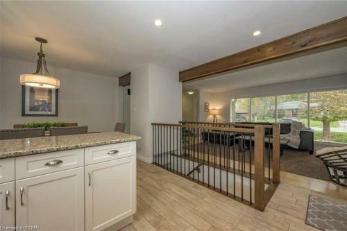 Villa Cheerful 5-bedroom Bungalow With Pool