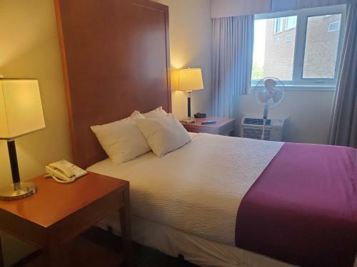 Hotel The Homestay Inn & Suites