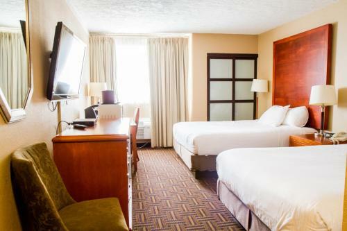 Hotel The Homestay Inn & Suites