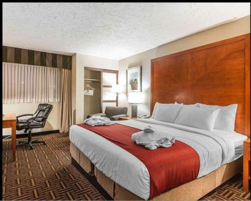 Hotel The Homestay Inn & Suites