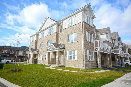 Townhome Collection By Royal Stays - Milton On