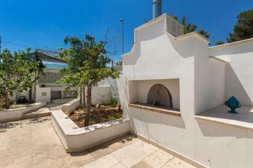 Villa Estate