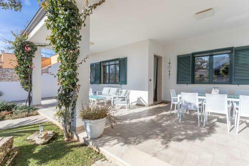 Villa Torre Lapillo Beach Con Piscina