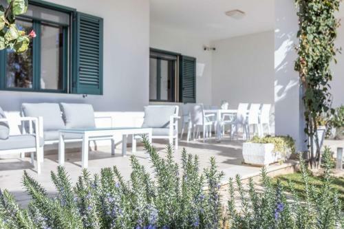Villa Torre Lapillo Beach Con Piscina