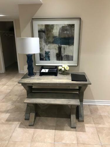Beautiful 1 Bedroom Lower Level Apartment