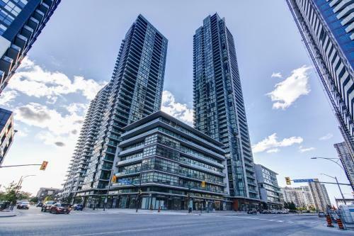 Apartamento The Benetton Suite - Square One 1 Br + Den + 1 Parking
