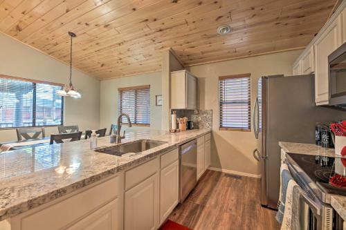Quaint Warbirds Nest Cabin In Bison Ranch!