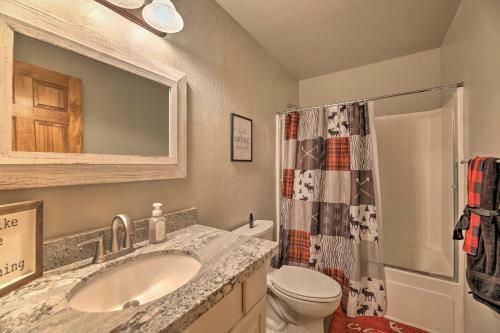 Quaint Warbirds Nest Cabin In Bison Ranch!
