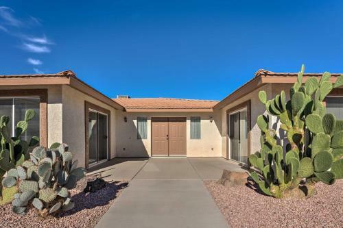 Spacious Parker Home With On-site River Access!
