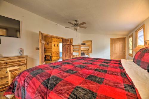 Cozy Escape With Yard Hike, Sightsee And Explore