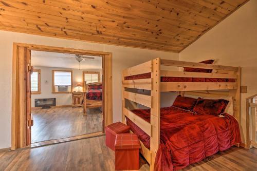 Cozy Escape With Yard Hike, Sightsee And Explore