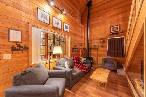Wooden Nickel Cabins