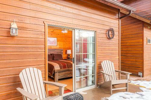Wooden Nickel Cabins