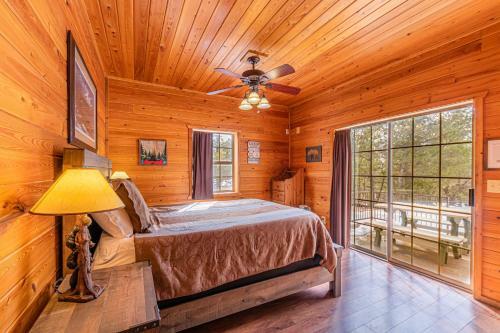 Wooden Nickel Cabins
