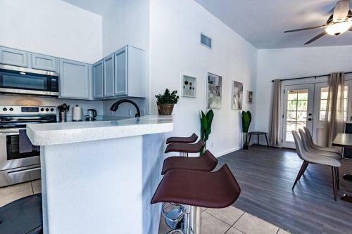 Mountain View 4b2b Ranch Home In Oro Valley