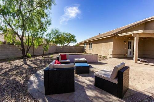 Mountain View 4b2b Ranch Home In Oro Valley