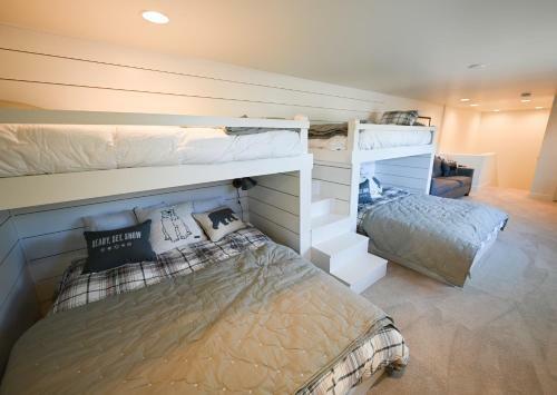 Modern Cabin In Pine Arizona