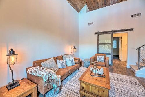 Cabin 404 Payson Getaway With Deck Mtn-views!