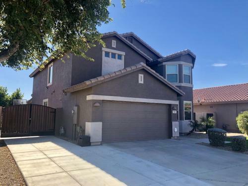 Charming Peoria Home 5br With Pool